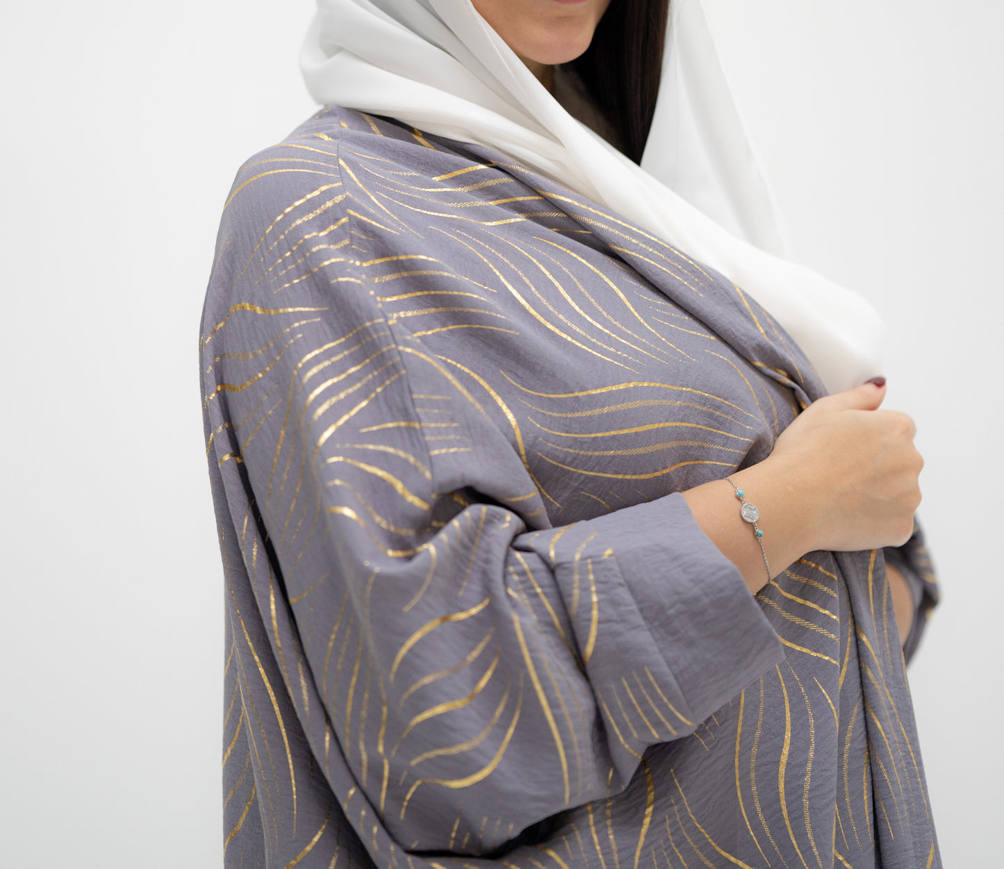 Grey with Gold | B09